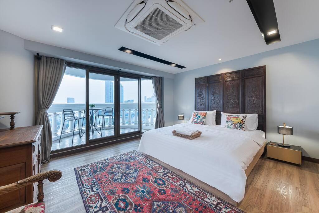 Central Bangkok, 5 Stars River View & Characteristic Decor Buitenkant foto