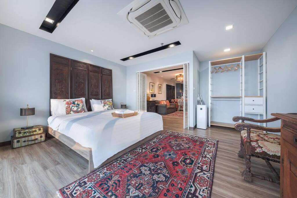 Central Bangkok, 5 Stars River View & Characteristic Decor Buitenkant foto