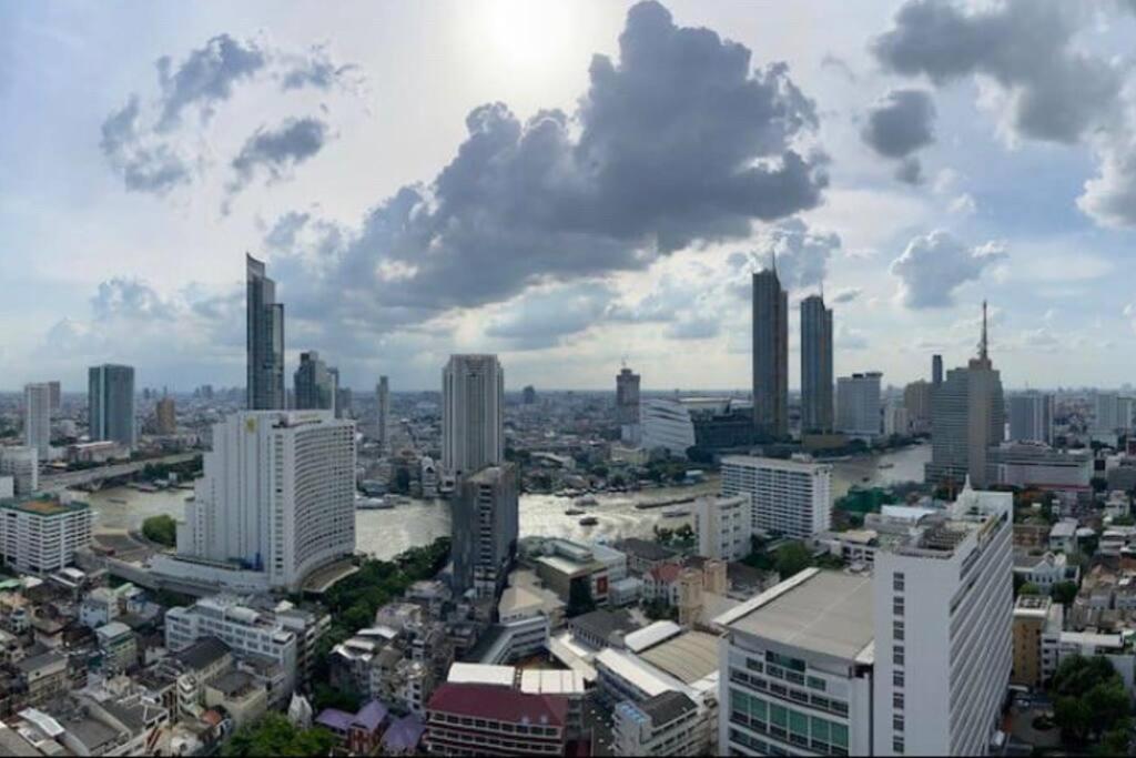 Central Bangkok, 5 Stars River View & Characteristic Decor Buitenkant foto