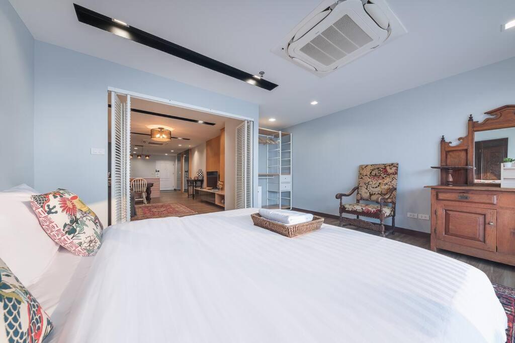 Central Bangkok, 5 Stars River View & Characteristic Decor Buitenkant foto